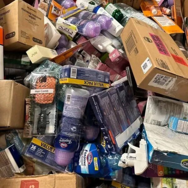 Cosmetics 500pieces for 450$