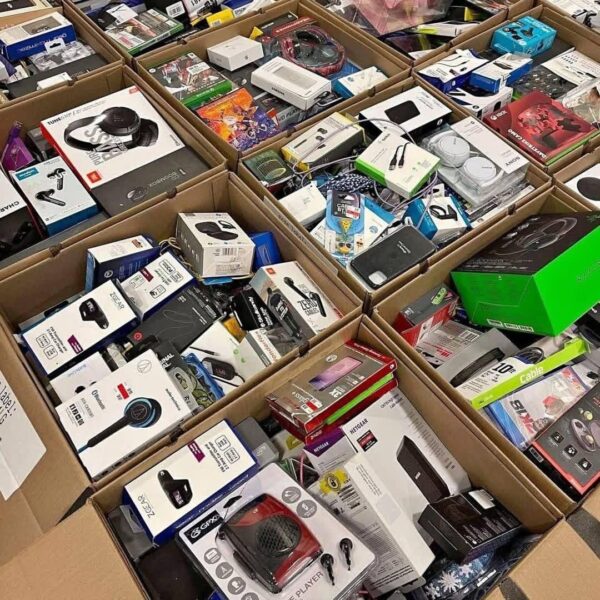 electronics pallets wholesale mixed gadgets and phone accessories